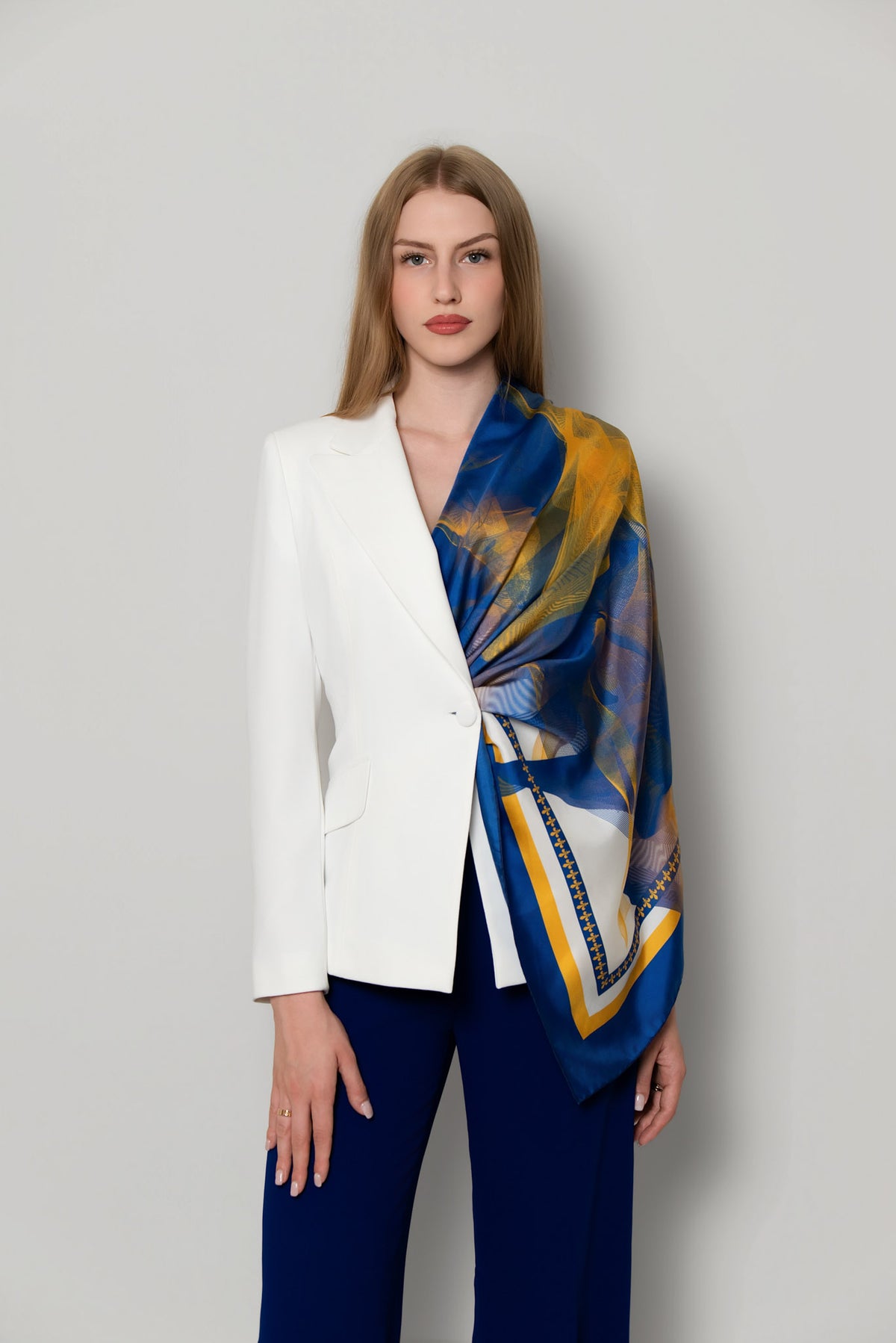 Blue, White and Yellow Lilium Bosniacum Élan Silk Twill Scarf